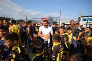 Wilson Lima entrega Campo do Vermelhão revitalizado e amplia espaço para esporte e eventos
