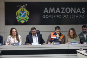 Wilson Lima decreta situação de emergência nos 62 municípios do Amazonas por conta da estiagem