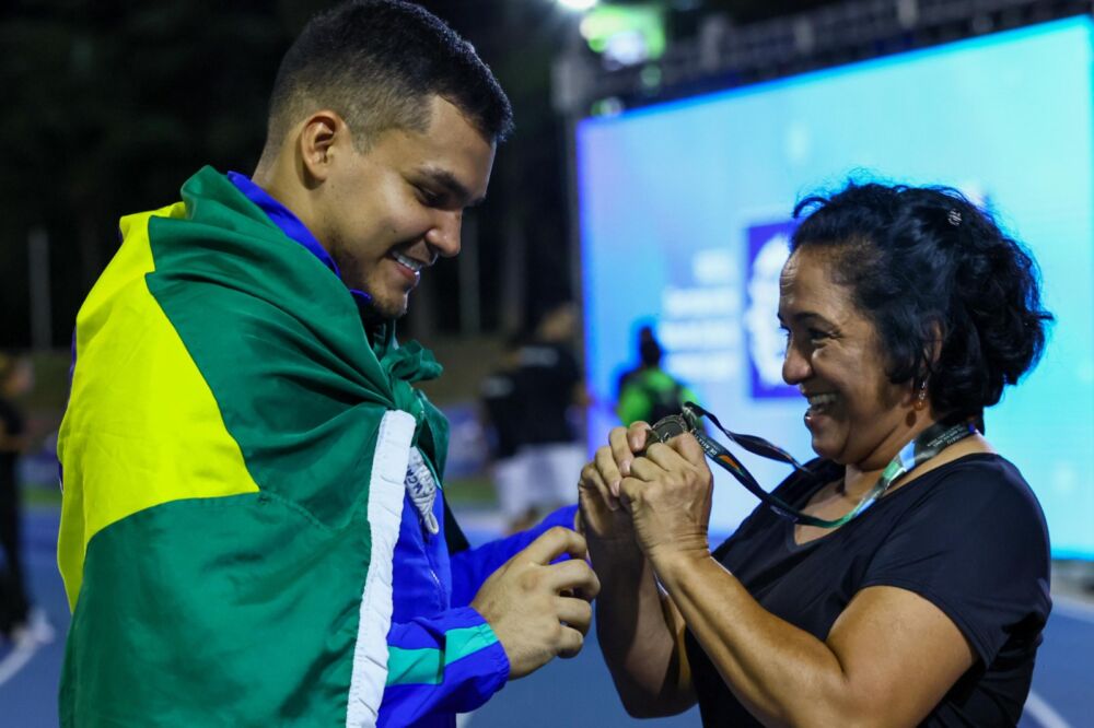 Sedel Margareth é treinadora de Pedro há 10 anos FOTO Wagner Carmo CBAt