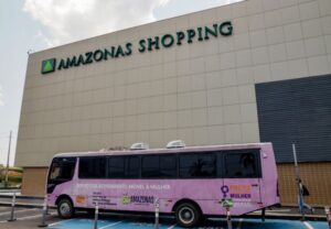Agosto Lilás: Sejusc oferece orientação jurídica e psicossocial em shopping de Manaus