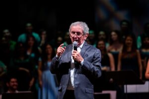 ‘Não Mate a Mata’: espetáculo celebra história do maestro e compositor Adelson Santos no Teatro Amazonas