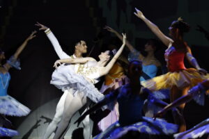 Espetáculo inédito ‘Cinderela’ promete uma mistura de emoções e diversão, no palco do Teatro Amazonas