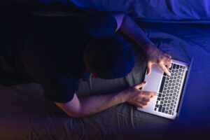 Golpes virtuais aumentam no Amazonas e Procon fornece recomendações para compras seguras