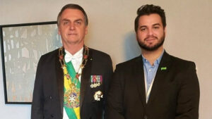 Moraes solta Filipe Martins, ex-assessor de Bolsonaro