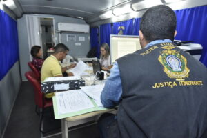 Divórcio, guarda, pensão alimentícia e muito mais serviços disponíveis no Justiça Itinerante até 30 de agosto
