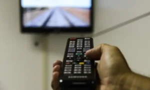 Propaganda eleitoral no rádio e na TV retorna nesta sexta-feira (11)