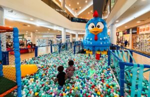 Circuito Galinha Pintadinha invade o Sumaúma Park Shopping com mega piscina de bolinhas e muito mais