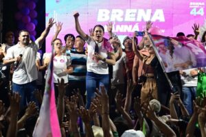 Brena Dianná lidera pesquisa para a Prefeitura de Parintins com 12% de vantagem