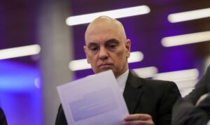 Moraes manda PGR se manifestar sobre operação policial no Rio