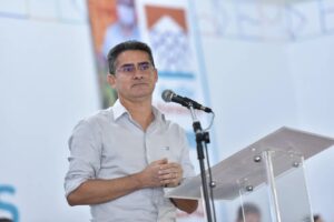 Prefeitura de Manaus firma novo contrato milionário com empresa que realizou pagamentos à sogra de prefeito