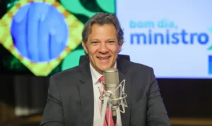 Haddad rebate pessimismo com a economia e diz que Brasil vive um momento que é ‘o melhor dos mundos’