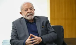 Lula anunciará crédito para entregadores comprarem motos elétricas