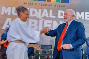 Em visita ao Amazonas, Lula fala sobre a BR 319 e defende a ministra Marina Silva