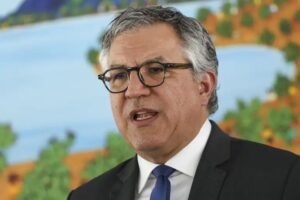 Padilha chama Trump de inimigo da saúde e afirma que sanção é absurda