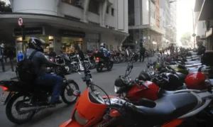 Mais da metade dos proprietários de motocicleta não tem habilitação, aponta pesquisa