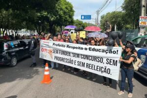 David Almeida gasta mais de R$ 605 milhões em propaganda enquanto professores ficam sem abono do Fundeb