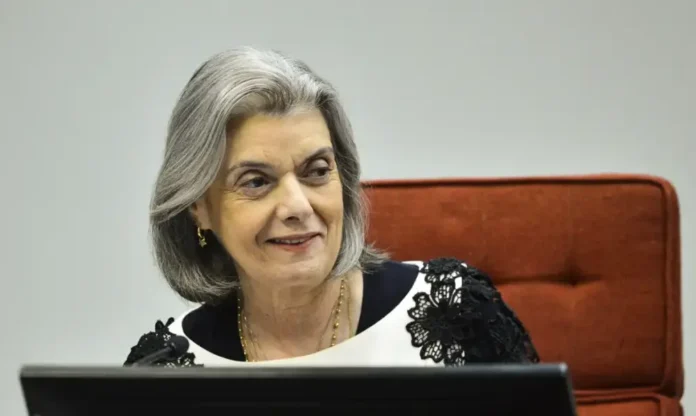Cármen Lúcia