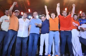 Alianças políticas de bodó? A reaproximação de David Almeida com políticos acusados de corrupção