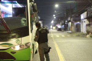 Roubos de celulares caem 52% no Amazonas e transporte coletivo registra redução de 86% em novembro, aponta SSP