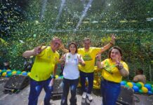 Com um público de 7 mil pessoas, os discursos ficaram marcados pela forte crítica a David Almeida e uma fala de esperança de Bolsonaro