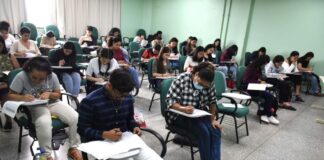 Em 2024, a UEA oferta 3.952 vagas, sendo 1.639 para o Vestibular e 2.313 para o SIS