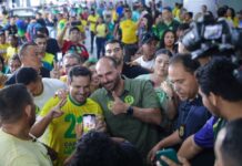 Eduardo Bolsonaro chega em Manaus para apoiar o Capitão Alberto Neto e a Professora Maria do Carmo