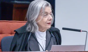 Cármen Lúcia pede que eleitores compareçam às urnas no domingo: ‘O voto é sua expressão de cidadania’