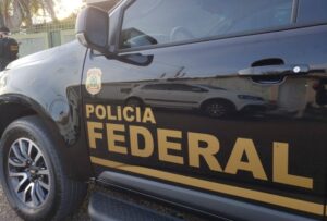 PF quer investigar entrada de ex-assessor de Bolsonaro nos EUA