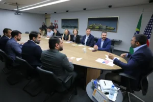 Wilson Lima reforça pedido por consulado dos EUA em Manaus durante reunião com comitiva americana