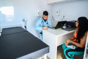 Semsa atualiza lista de unidades com atendimento antirrábico humano, em Manaus