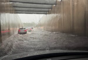 Temporal provoca alagamentos e Manaus entra em estado de atenção