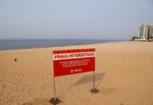 Praia da Ponta Negra segue interditada para banho; prefeitura alerta para riscos