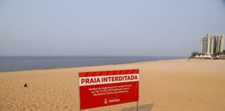 Praia da Ponta Negra segue interditada para banho; prefeitura alerta para riscos
