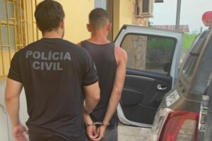 Homem é preso após tentar estuprar a própria irmã enquanto ela assistia televisão, no AM