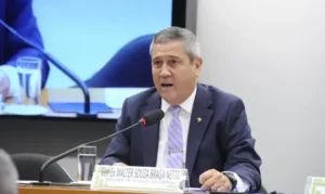 Braga Netto pede suspeição de Moraes em denúncia sobre golpe