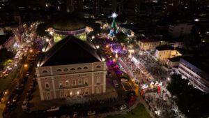 Acendimento da árvore de Natal e atrações marcam evento no Largo São Sebastião neste domingo (1°)