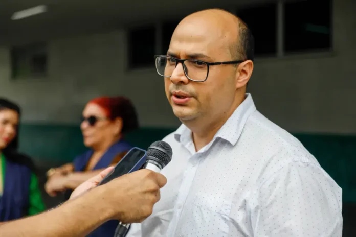 Durante fiscalização no Complexo Hospitalar Sul, CRM AM não encontra indícios de falta de médicos fiscal do CRM AM, médico cirurgião Fábio Bindá Foto Mauro Neto Secom