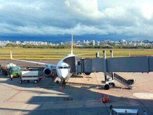 Procon Manaus alerta consumidores sobre direitos em viagens rodoviárias e aéreas