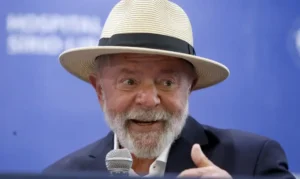 Lula anuncia parcela do Pé-de-Meia e ampliação do Farmácia Popular: ‘Trabalhando muito para trazer prosperidade’
