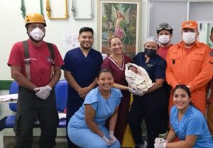 Bombeiros realizam parto de emergência em Parintins e salvam mãe e bebê