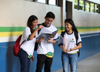 Educacao Matriculas Foto Euzivaldo Queiroz