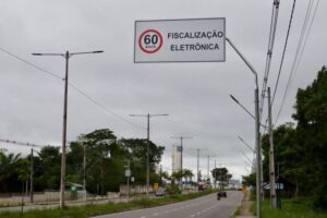Radares na Avenida do Turismo reduzem infrações em 90% após início das notificações