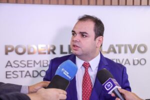 Roberto Cidade cobra medidas para reduzir impactos do inverno amazônico em Manaus