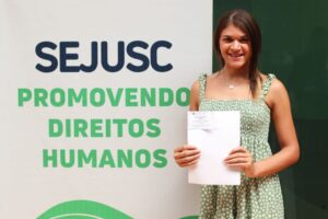 Serviço da Sejusc transforma vidas com retificação de nome e gênero: ‘O valor disso não tem preço’