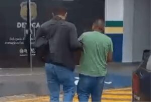 Pai chegou a beijar à força o próprio filho de 1 ano, em Manaus; mãe era refém e ameaçada de morte constantemente