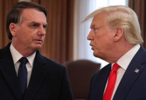 PGR se manifesta contra autorização para viagem de Bolsonaro aos EUA