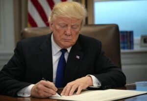 Posse de Donald Trump: Presidente anuncia medidas rígidas contra imigrantes ilegais