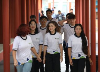 Governador Wilson Lima abre ano letivo da capital com lançamento de projeto para inserir estudantes no mercado de trabalho Foto Alex Pazuello Secom