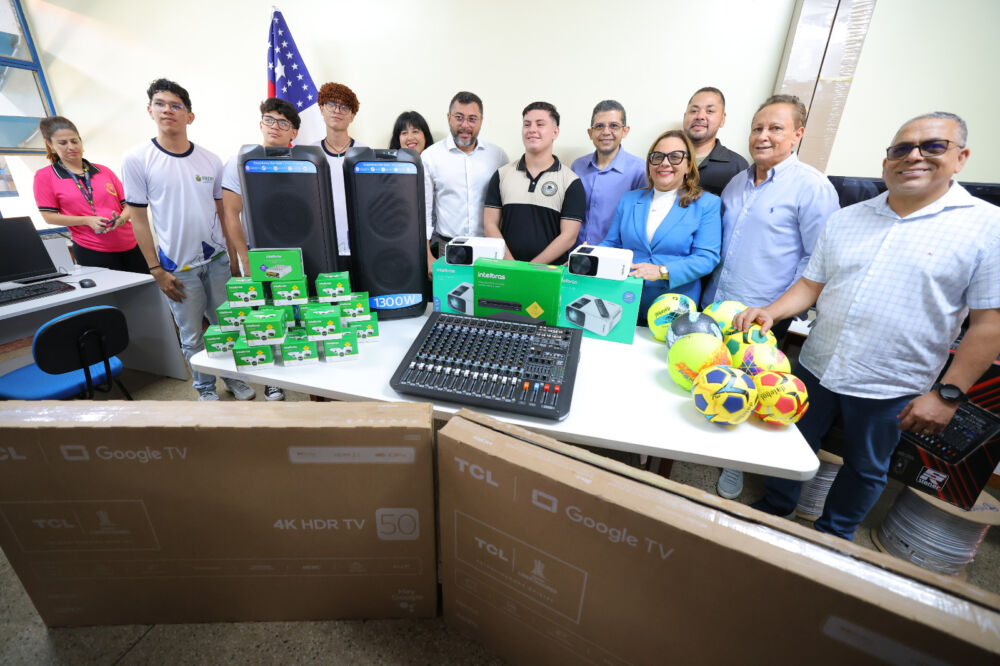 Governador Wilson Lima abre ano letivo da capital com lançamento de projeto para inserir estudantes no mercado de trabalho Foto Diego Peres Secom Governador Wilson Lima abre ano letivo da capital com lançamento de projeto para inserir estudantes no mercado de trabalho Foto Diego Peres Secom