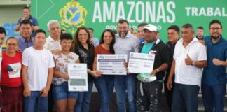 Governador Wilson Lima dá início à entrega de mais de mil kits pelo programa Atualiza Pescador Fotos Diego Peres Secom bak